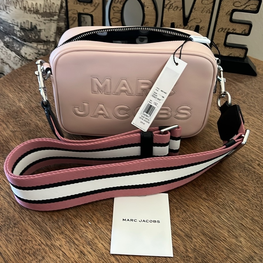 Marc Jacobs Peach Whip Crossbody Camera Bag with Logo Strap - NWT - Picture 3 of 3